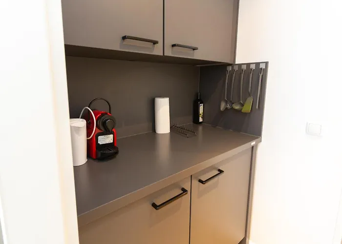 Fullhouse - Halle - F38 - Nespresso - Smarttv