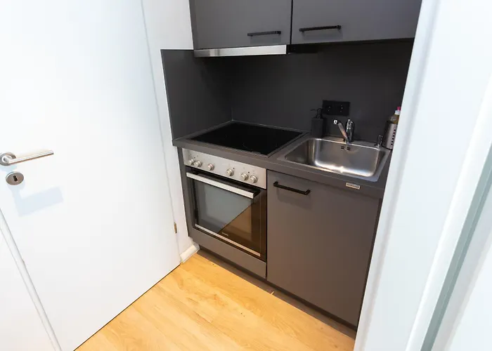 Fullhouse - Halle - F38 - Nespresso - Smarttv *